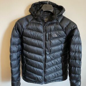 Men’s - L.L. Bean Ultralight 850 Down Hooded Jacket